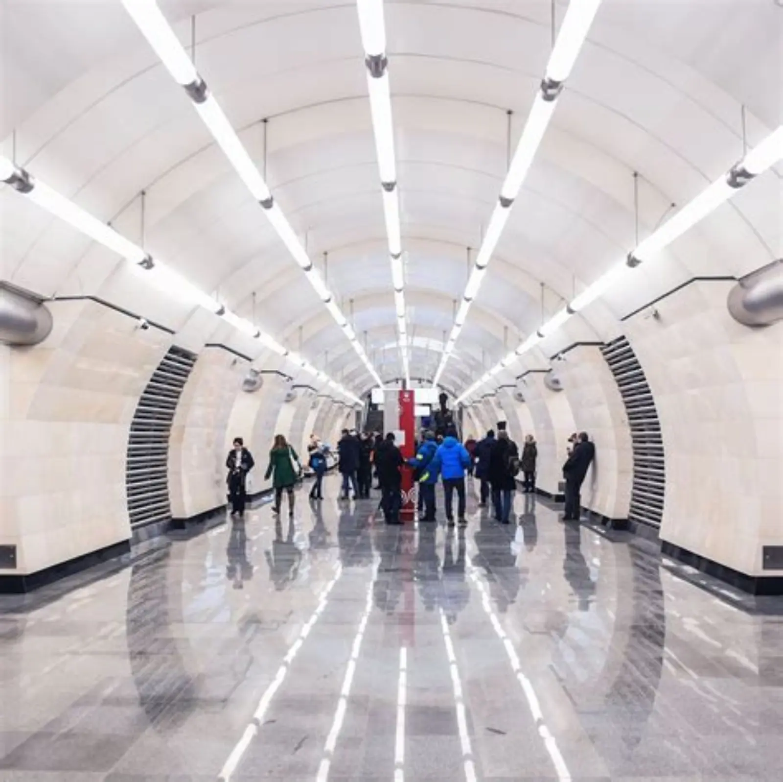 Вестибюль новой станции метро в Москве